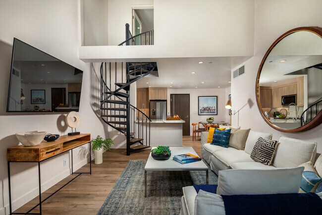 Residences on Third Street Promenade