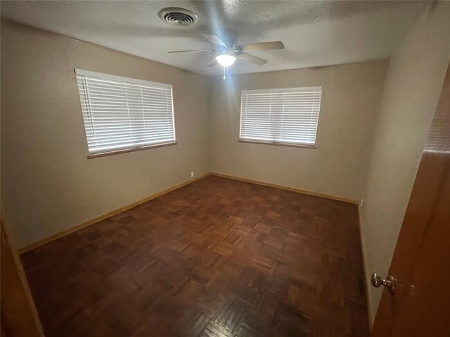 Photo - 1019 N Randall Rd