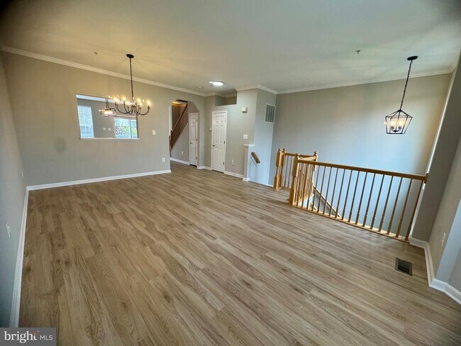 Photo - 1945 Fieldstone Way