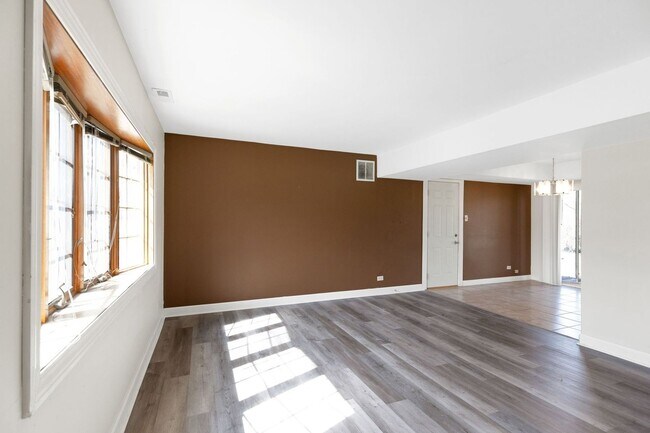 Photo - Charming 4BR House in Park Forest