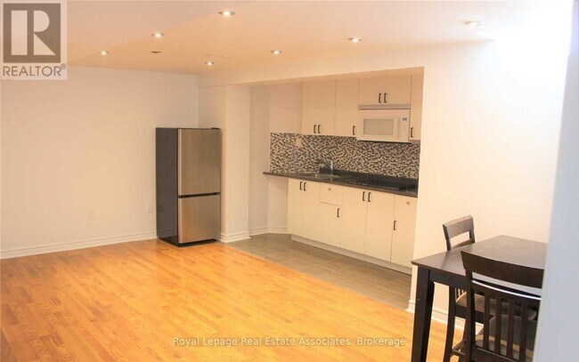 Photo - 155 Johnswood Crescent