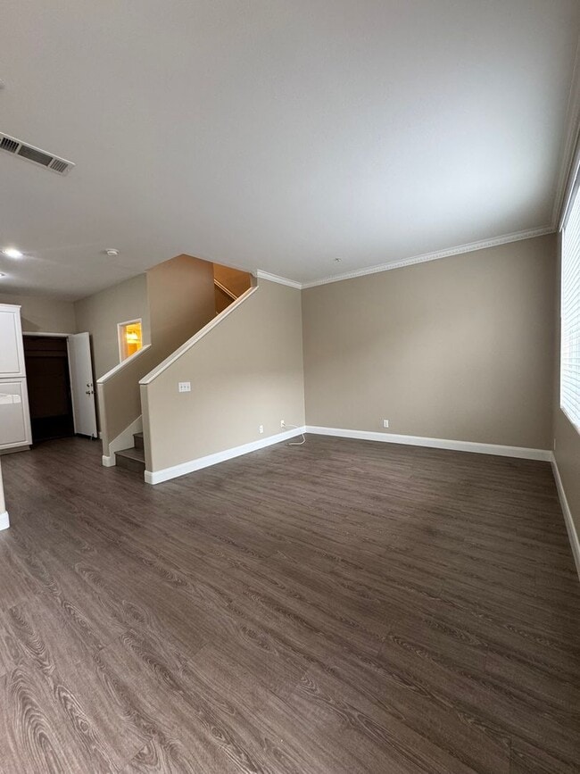 Photo - 3 Bed 2.5 Bath Townhome in Orange
