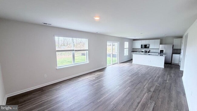 Photo - 107 Dinges St