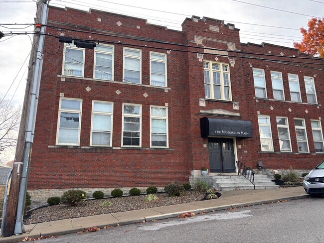Photo - Manors On Main