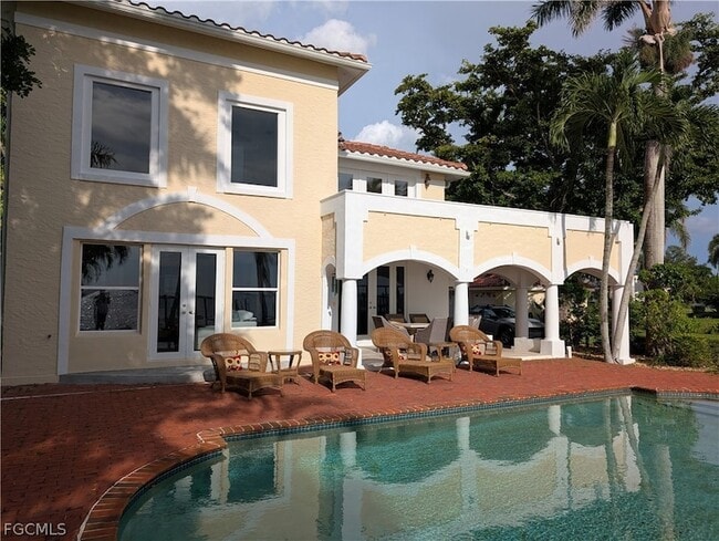 Photo - 2878 Valencia Way