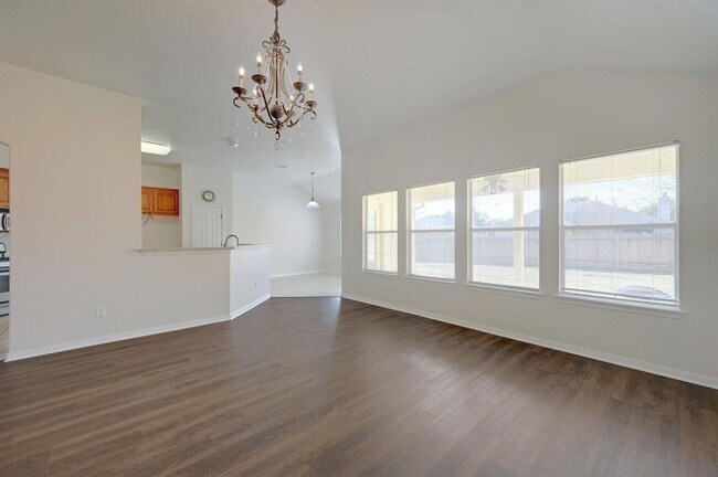 Photo - 917 Old Wick Castle Way