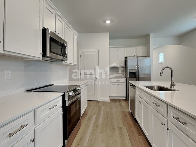 531 Armstrong Curv