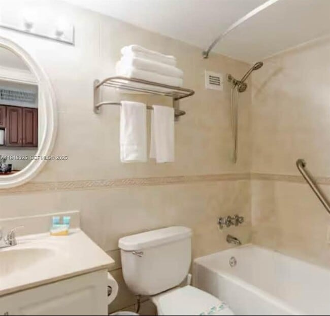 Photo - 19201 Collins Ave Unit 733