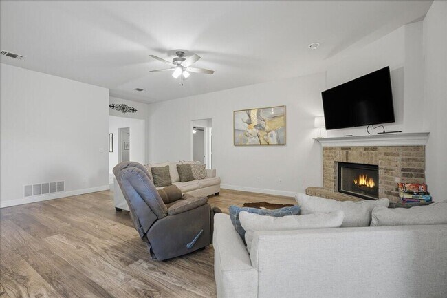 Photo - 4 Bedroom Located in Frenship ISD