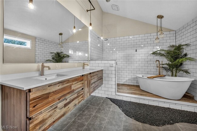 Photo - 34300 Cooley Rd