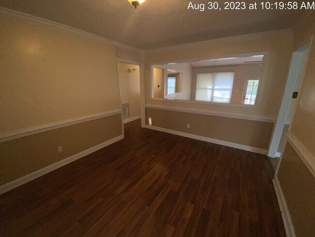 Photo - 429 Oakgrove Dr