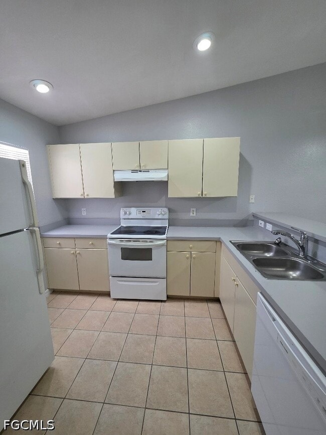 Photo - 2419 Joe Ave S