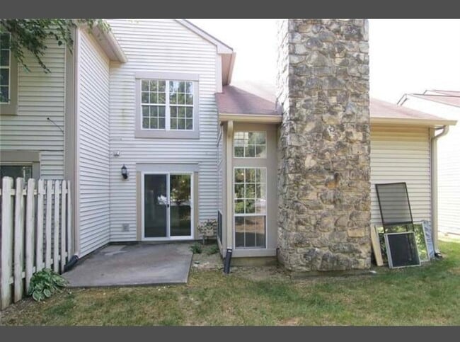 Building Photo - 6450 Bayside N Dr Unit Bayside Woods Rental