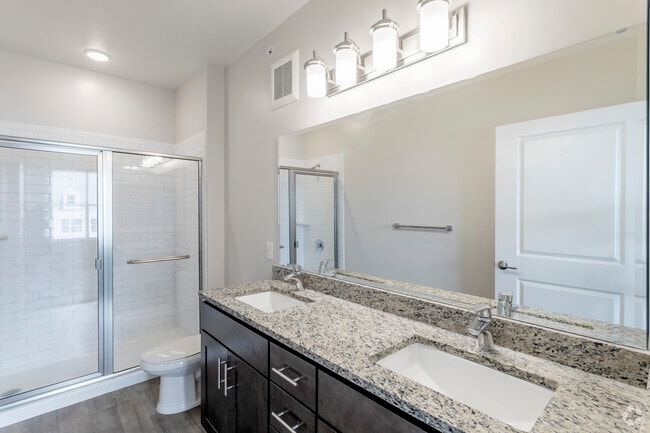 2 BR w/ Den, 2 BA - 1,392