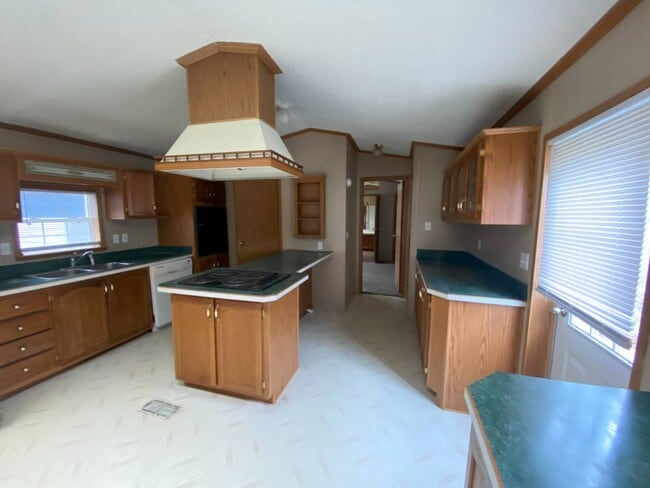 Photo - 4184 Bickel St