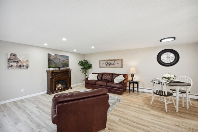 Photo - 2bd/1bth Apartment Condo in Aurora
