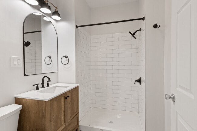 Photo - 100 Chestnut St