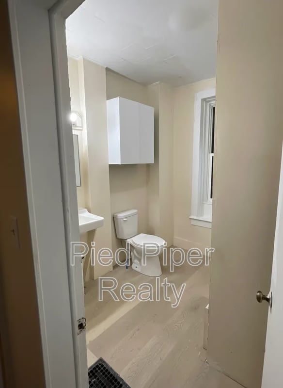 Photo - 810 E Shawnee St