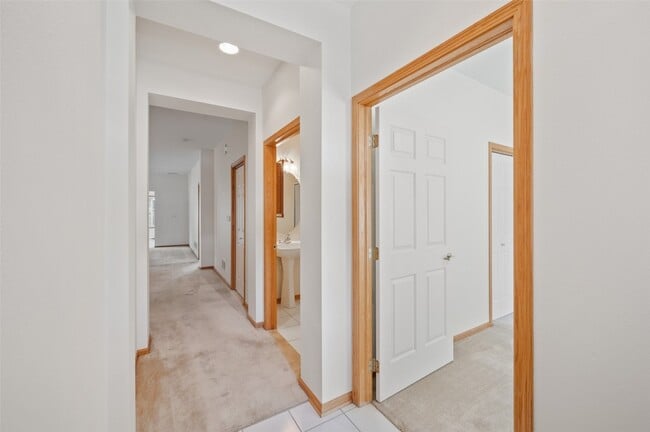 Photo - Village Run Avenue