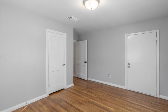 Photo - 313 Evans St
