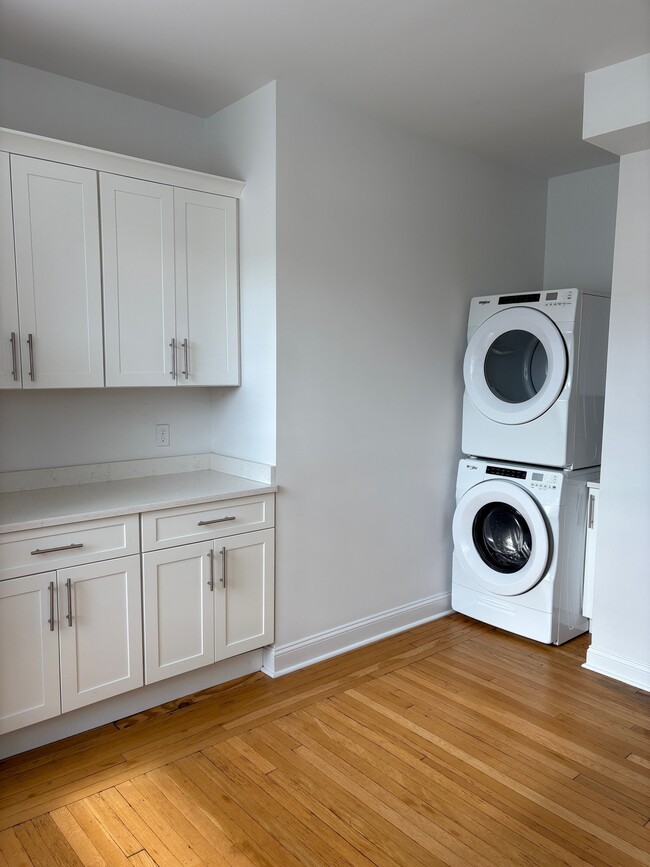 Photo - 123-127 Summit Ave