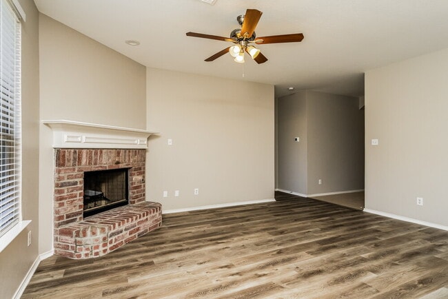 Photo - 415 Fisherman Trail