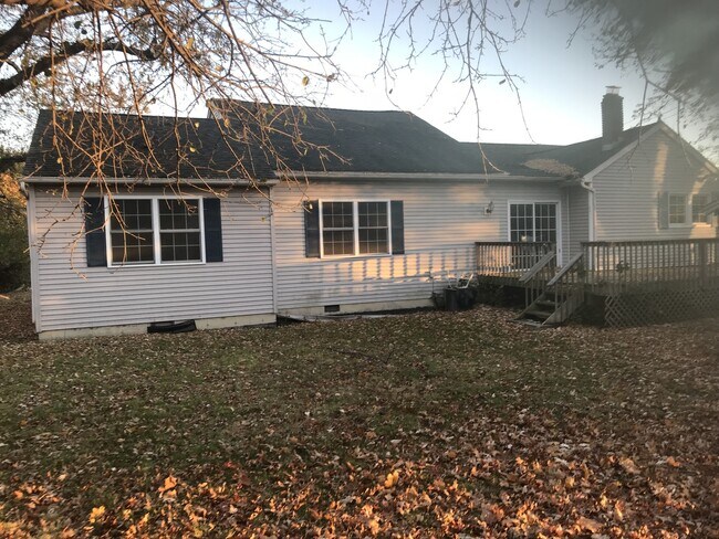 Photo - Spacious 5-Bedroom Home for Rent in Goshen...
