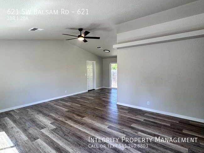 Photo - 621 SW Balsam Rd Unit 621