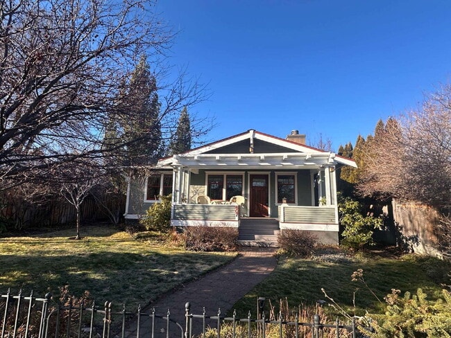 Building Photo - 607 NW Federal St