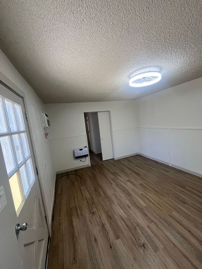 Building Photo - 520 S Curry St Unit 202
