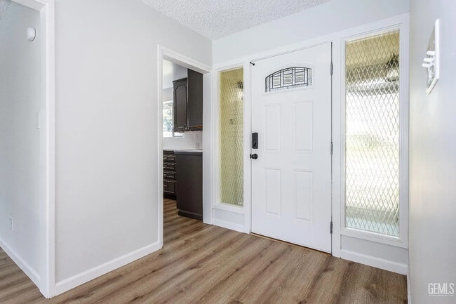 2401 Rio Vista Dr