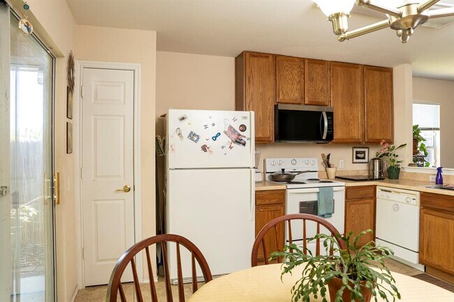 Photo - 1612 Poppy Seed Ln