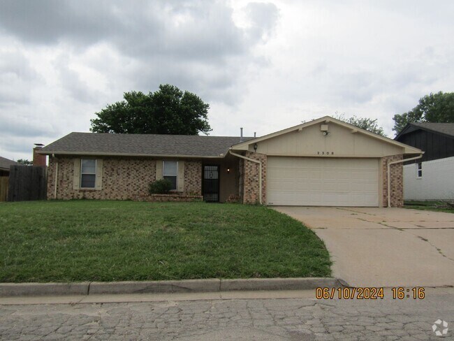 Building Photo - Great home located in Terrace Hills!