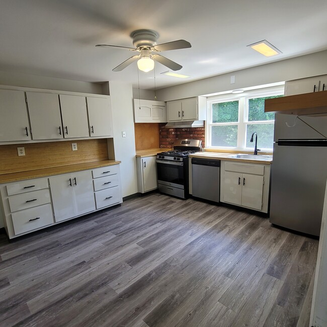 Photo - 131 Madison Ave Unidad Apt. B