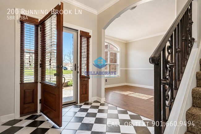 Photo - 200 Running Brook Ln