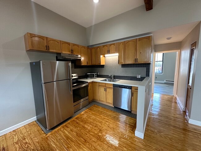 Photo - 40 Williams St Condo Unit B