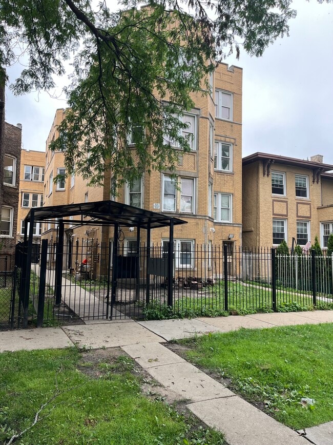 Photo - 7948 S Evans Ave