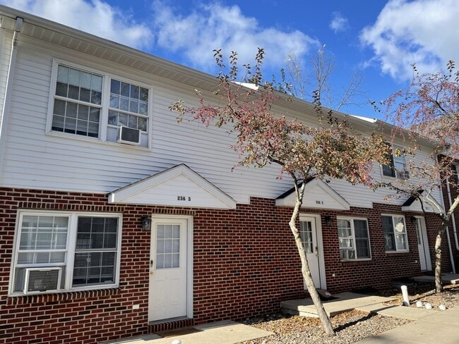 Building Photo - 236 S Barnard St
