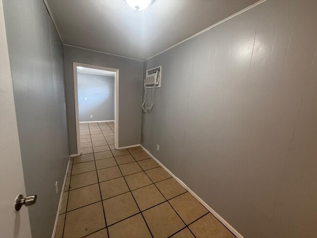 Photo - Charming 1 bedroom in the heart of St Pete... Unit A
