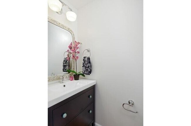 Photo - Summertime Move-in - Beautiful 2-bedroom Townhouse w/ Yard/Roofdeck in East Passyunk!