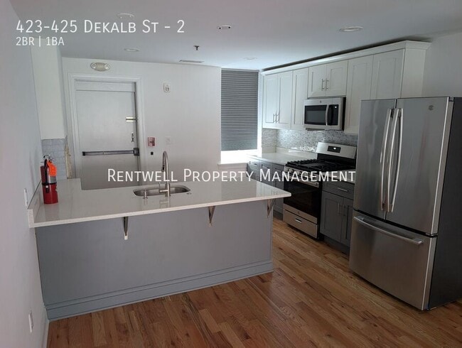 Photo - 423-425 Dekalb St-2 Unidad 2