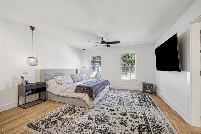 Building Photo - 13062 Trail Hollow Dr Unit 3062