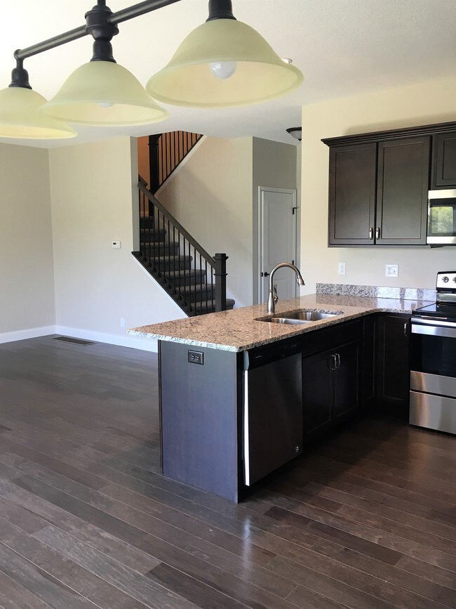 Photo - 1516 Greyrock Ln