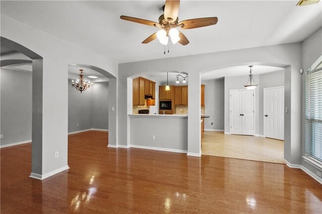 Photo - 757 Bent Wood Pl