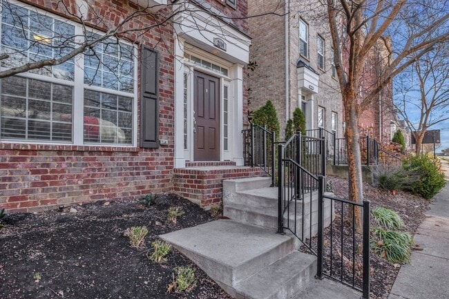 Photo - 2114 Middle Tennessee Blvd