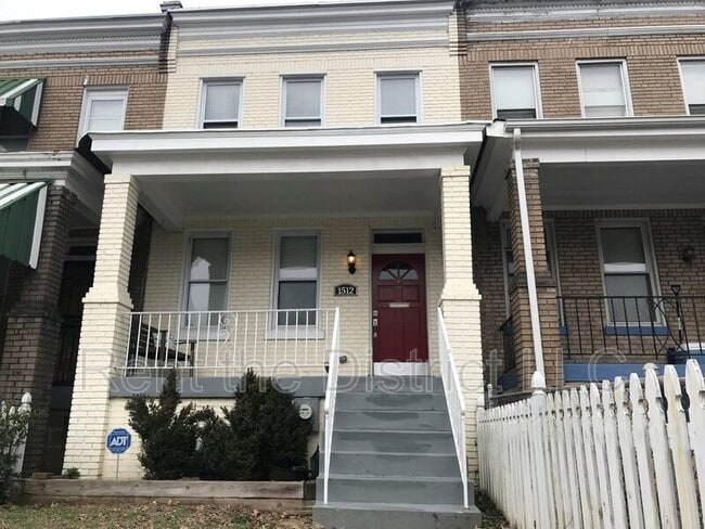 Building Photo - 1512 Trinidad Ave NE