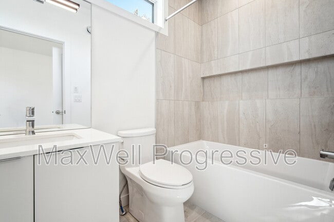 Photo - 13516-13115 115 Ave NW