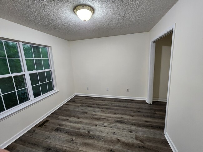 Photo - 1140 Towne Square Ln