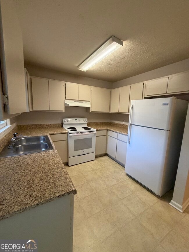Photo - 1337 Sweet Pine Dr