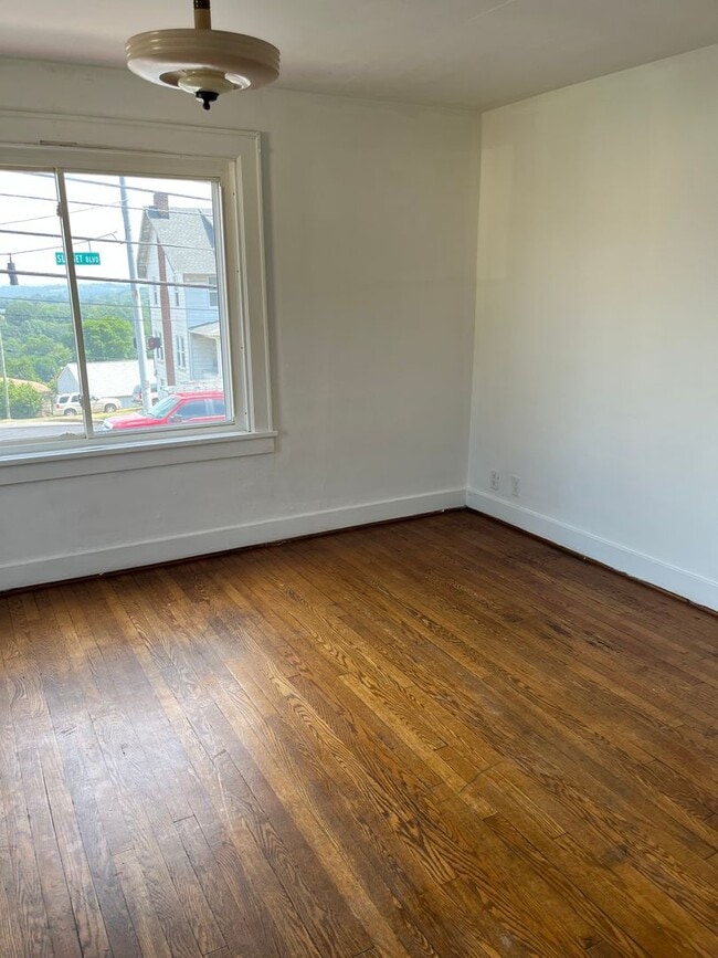 Photo - 2528 Sunset Blvd Unit Apt 2